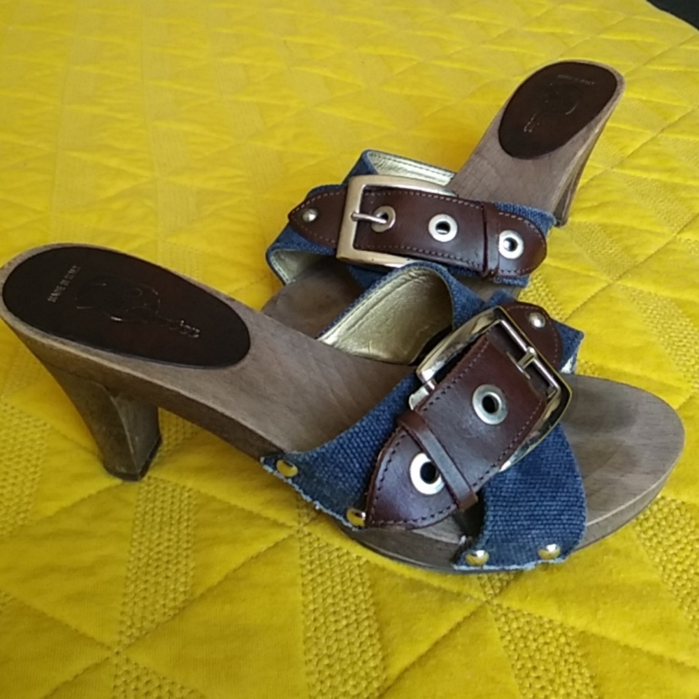Bata clogs platform size6